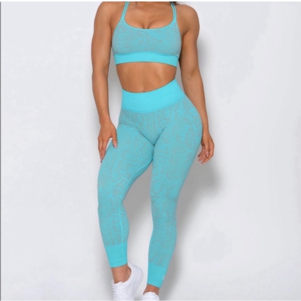 Set Bombshell Sportswear